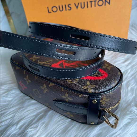 New!! Louis Vuitton Limited Edition Sac Coeur Heart Bag - Picture 10 of 16